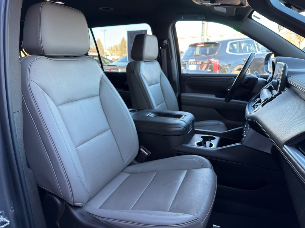 2022 GMC Yukon XL SLT