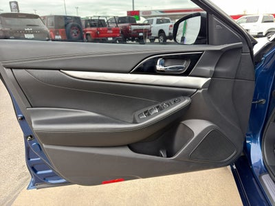 2021 Nissan Maxima SV