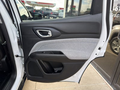 2022 Jeep Compass Base