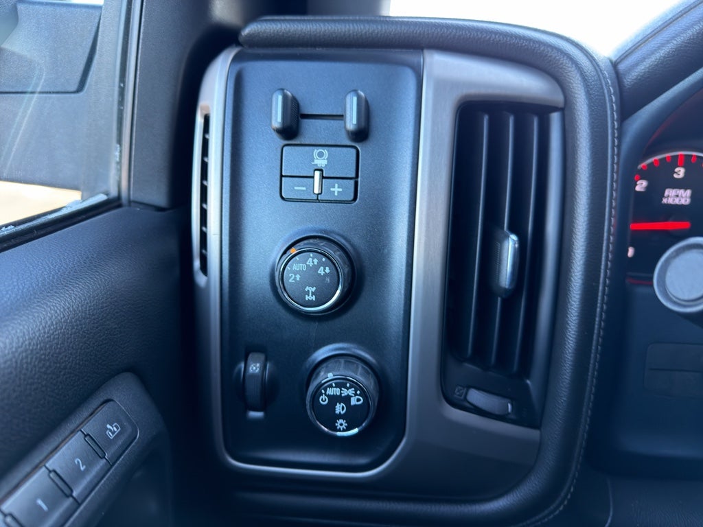 2015 GMC Sierra Denali