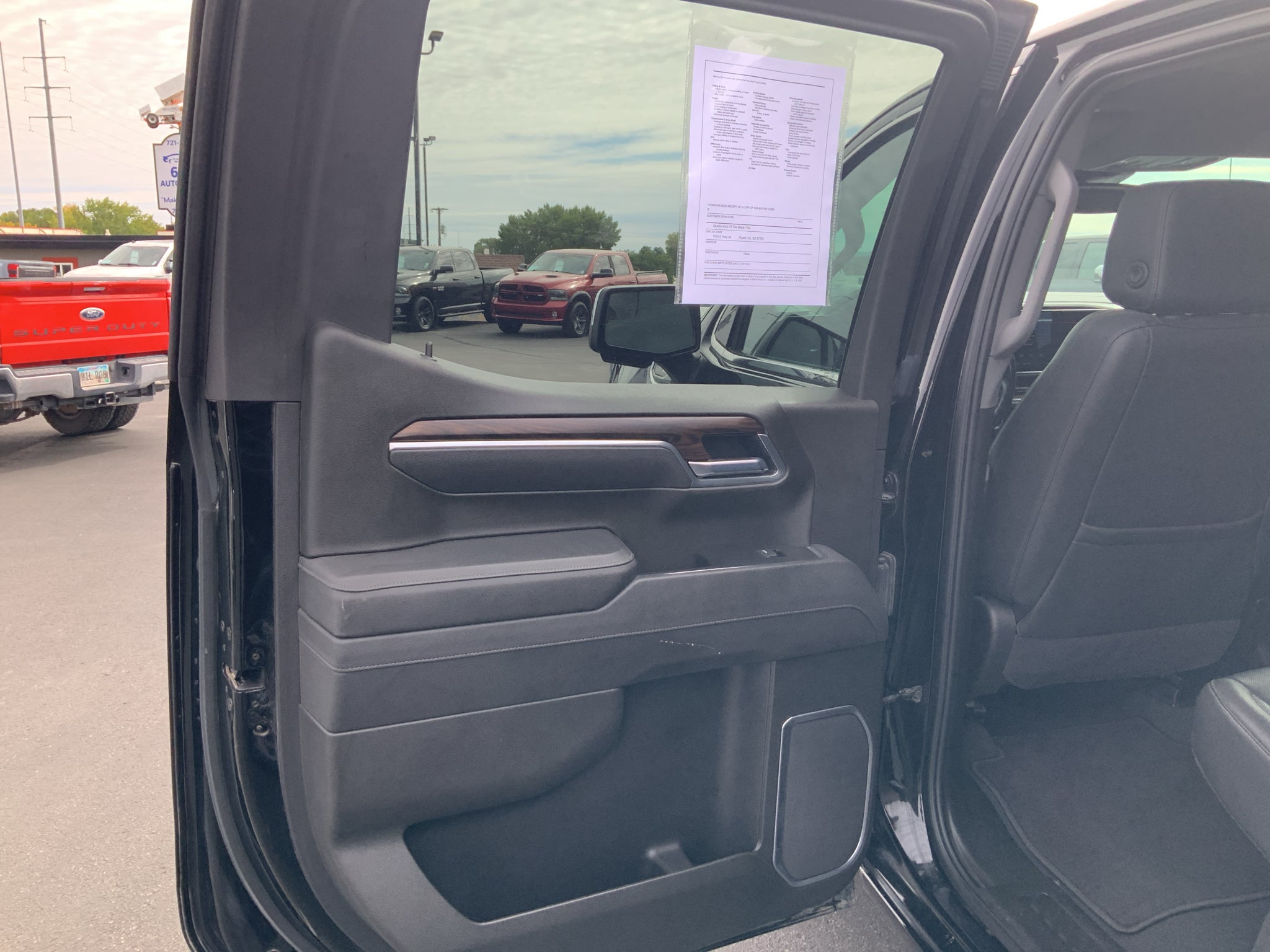 2025 GMC Sierra SLT