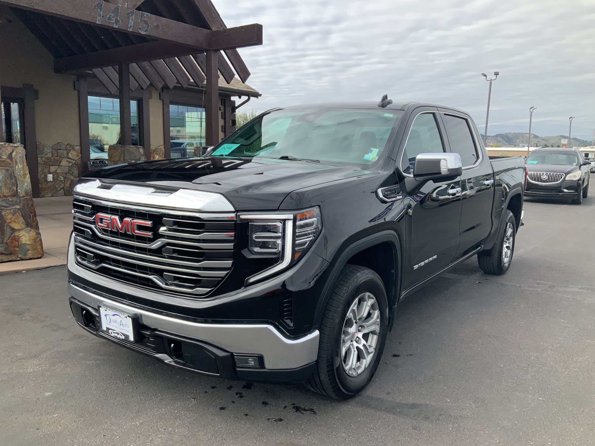 2025 GMC Sierra SLT