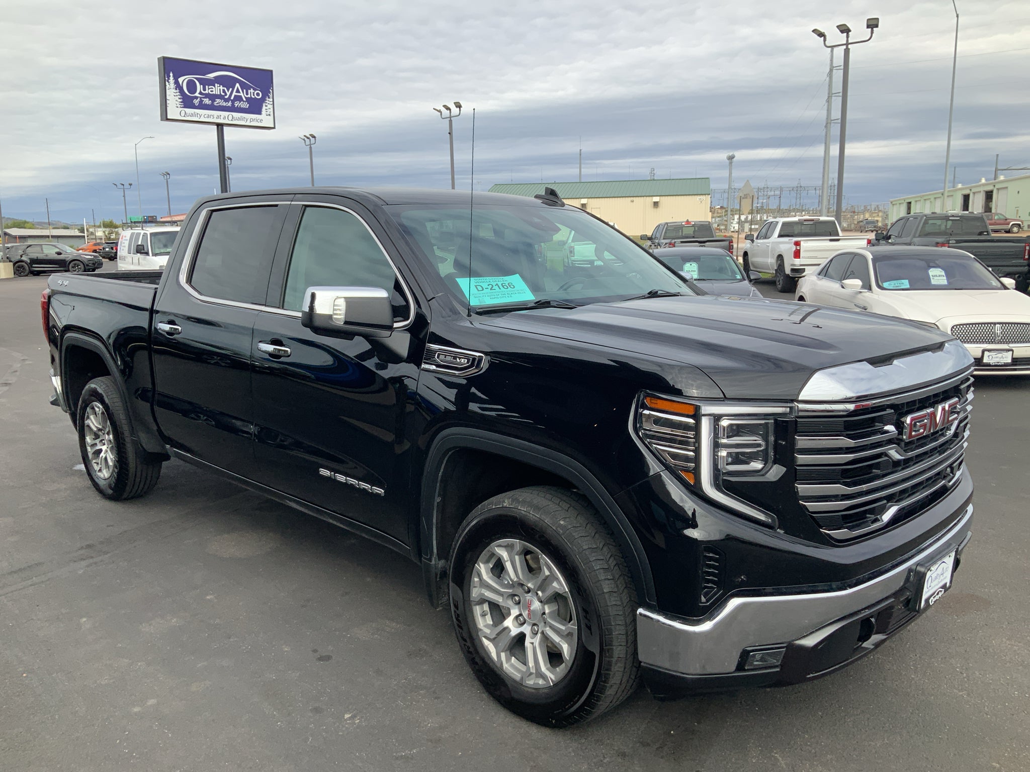 2025 GMC Sierra SLT