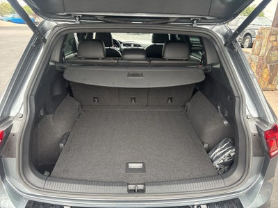 2023 Volkswagen Tiguan SEL R-Line