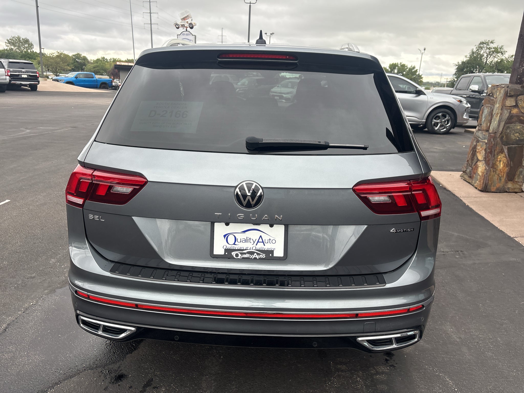 2023 Volkswagen Tiguan SEL R-Line