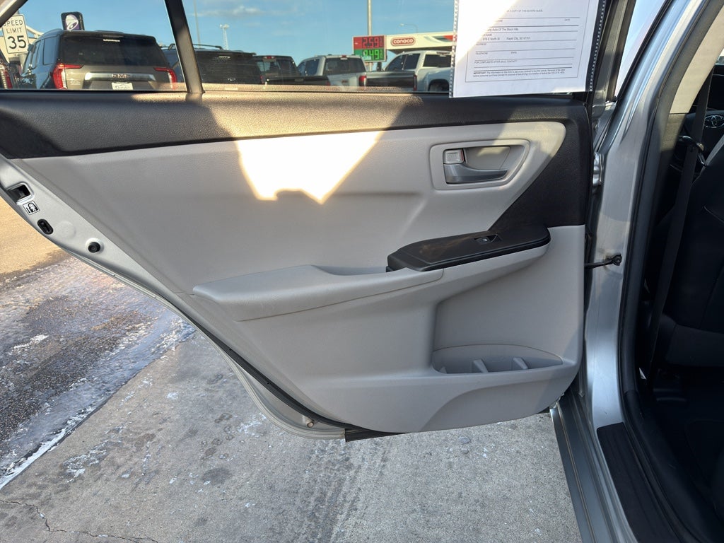 2017 Toyota Camry SE