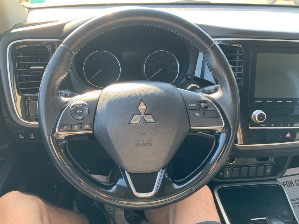 2020 Mitsubishi Outlander SE