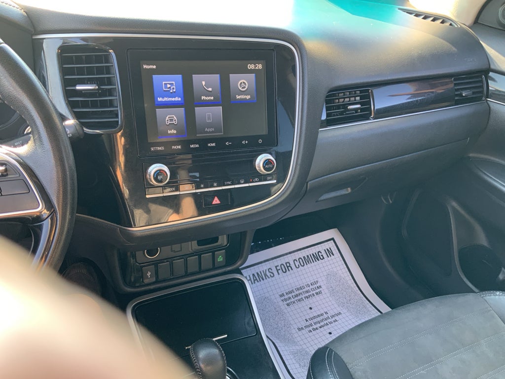 2020 Mitsubishi Outlander SE