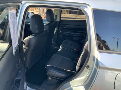 2020 Mitsubishi Outlander SE