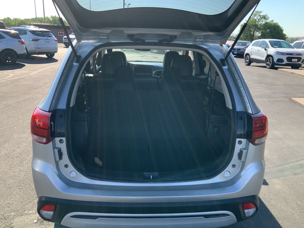 2020 Mitsubishi Outlander SE