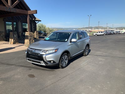 2020 Mitsubishi Outlander SE