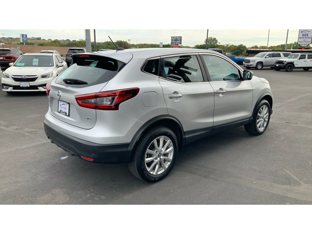 2021 Nissan Rogue Sport SV