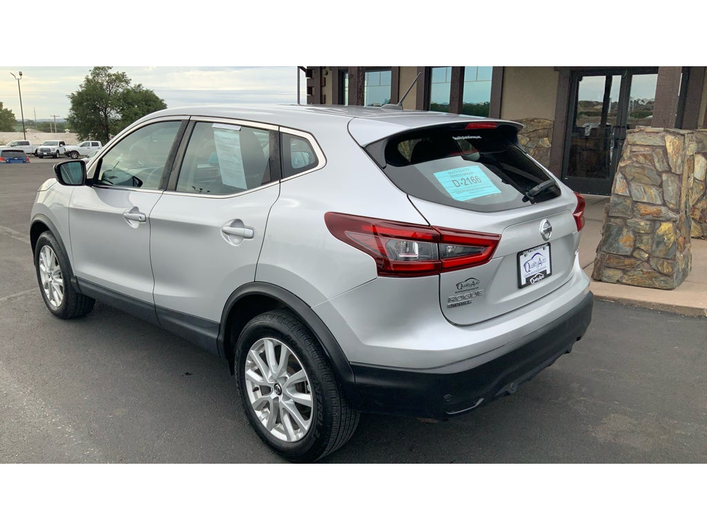 2021 Nissan Rogue Sport SV