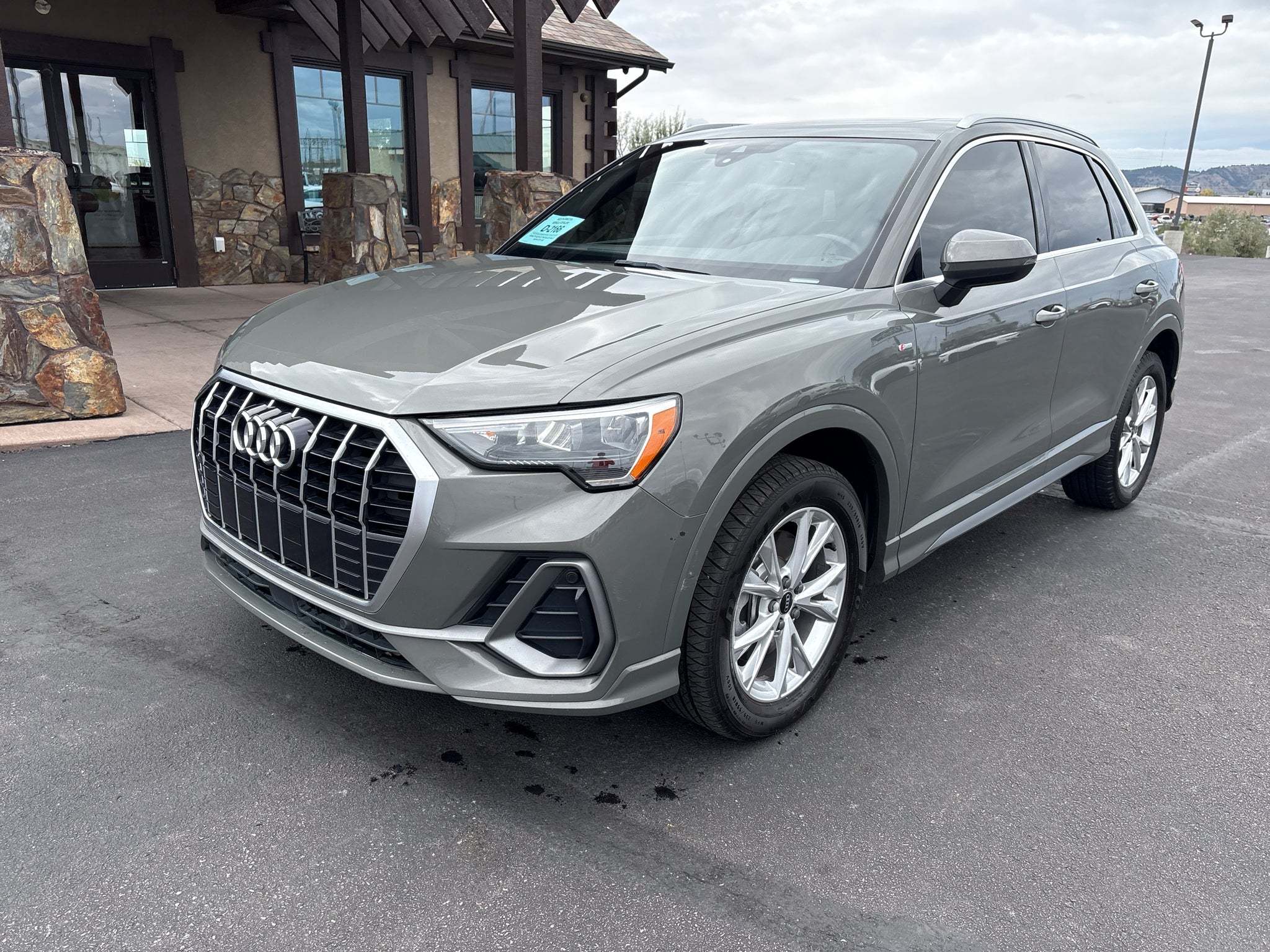 2021 Audi Q3 S line Premium