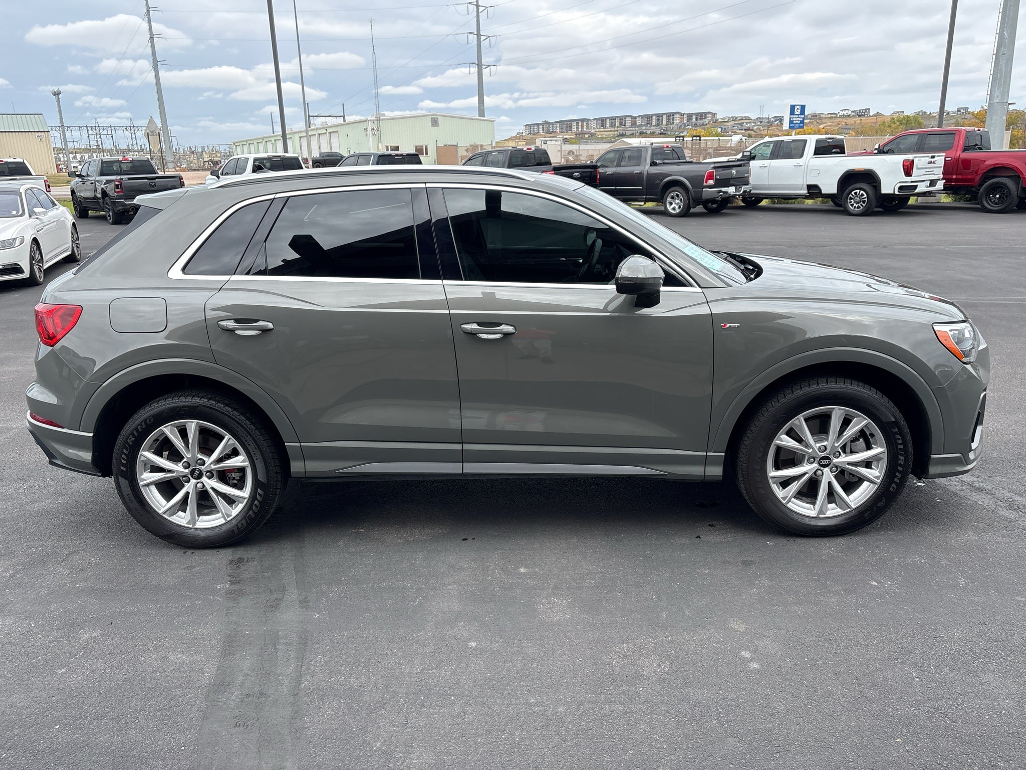 2021 Audi Q3 S line Premium