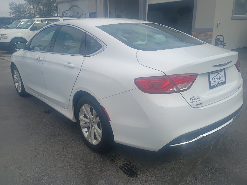 2016 Chrysler 200 Limited