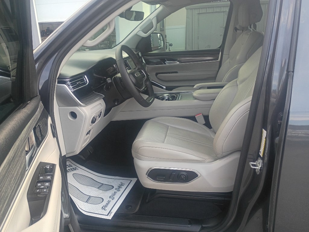 2023 Jeep Wagoneer Series II
