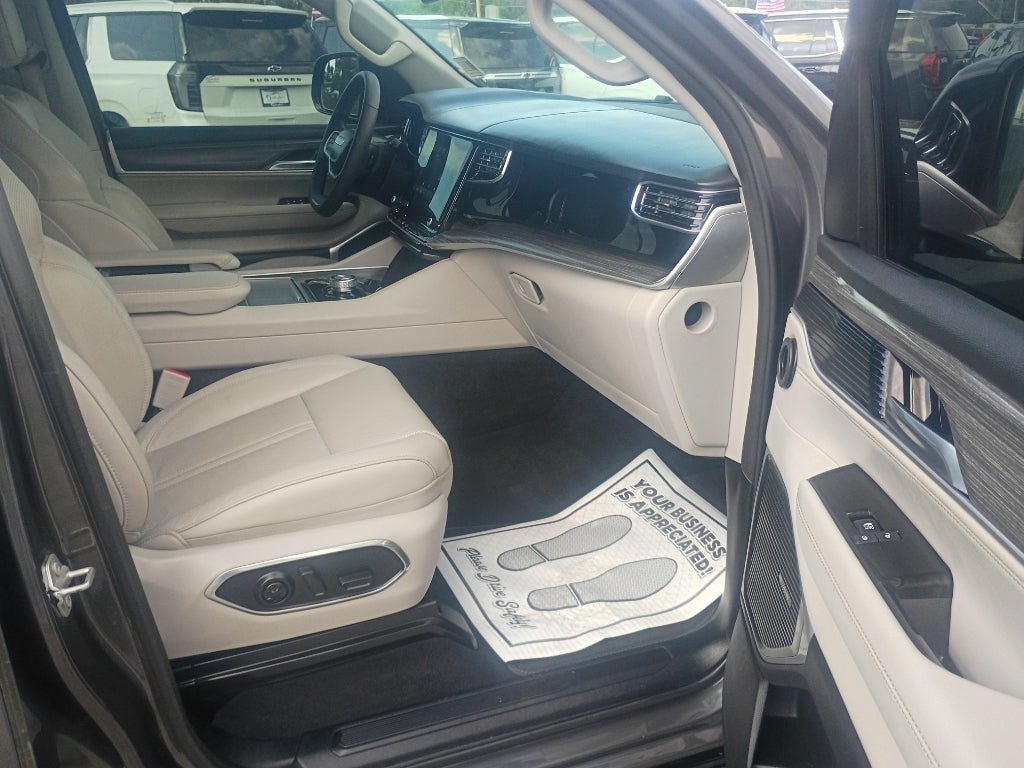 2023 Jeep Wagoneer Series II