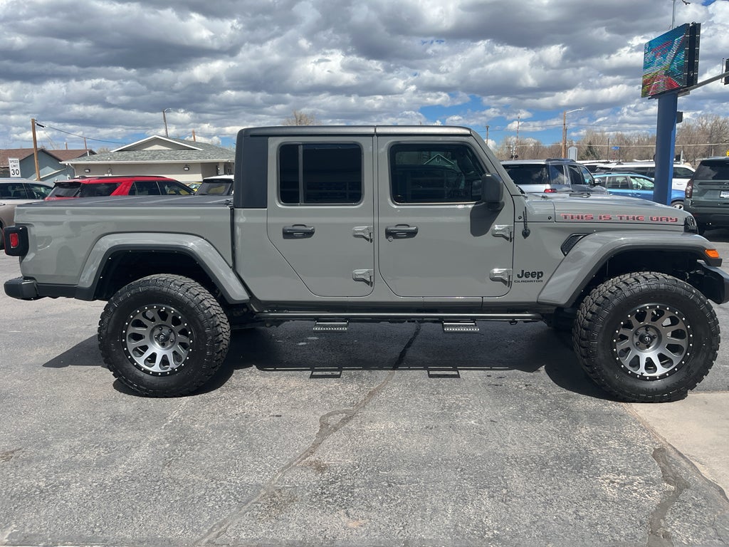 2022 Jeep Gladiator Sport