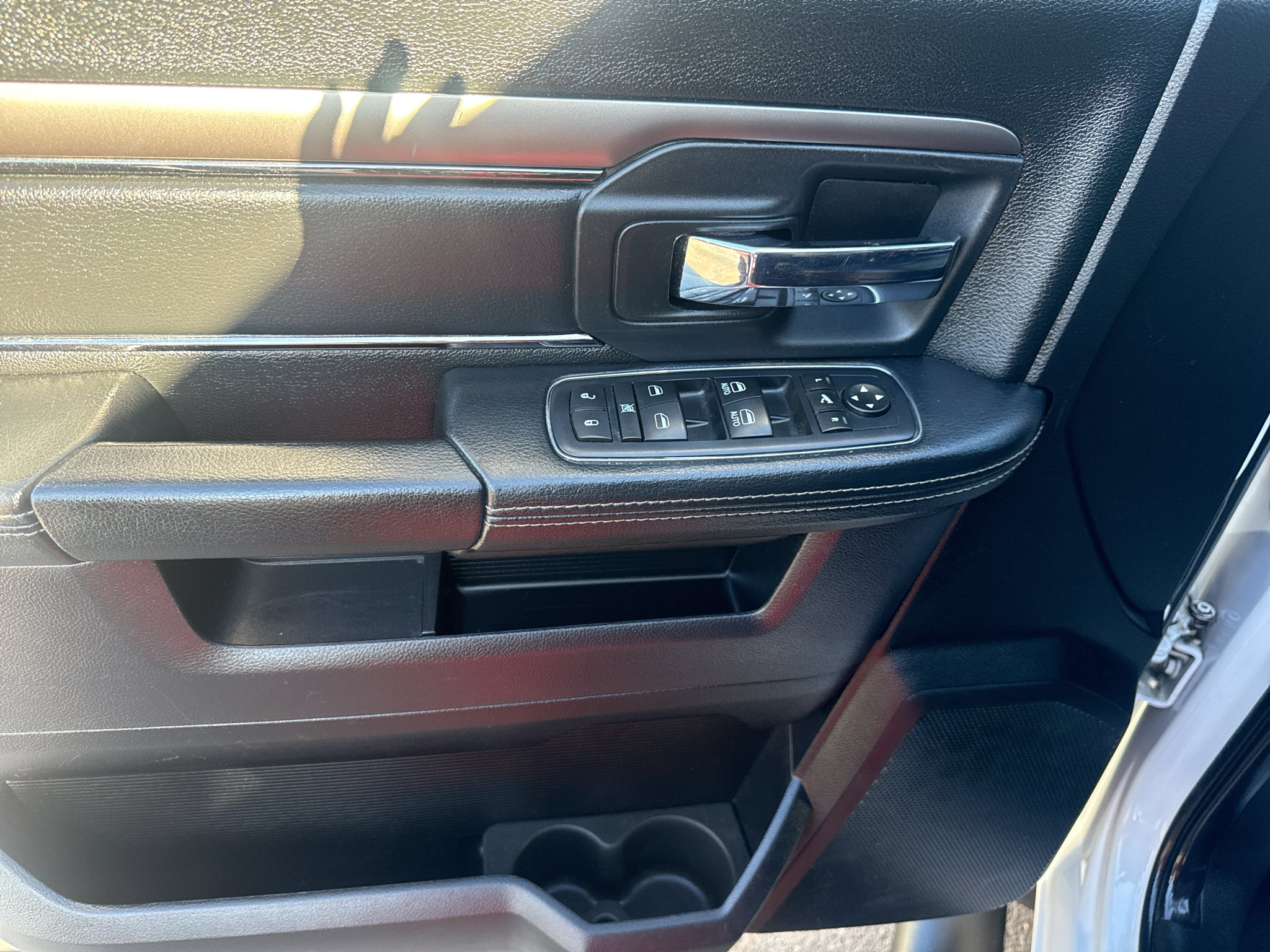 2016 RAM 1500 Sport