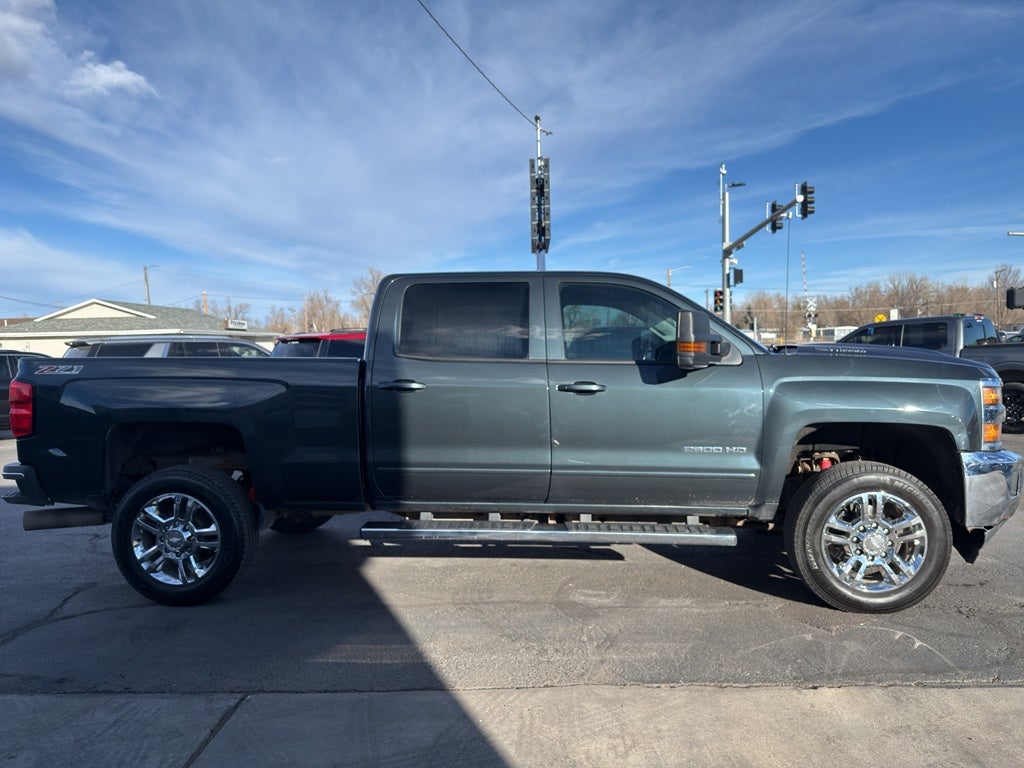 2017 Chevrolet Silverado LT