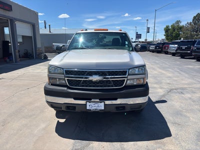 2005 Chevrolet Silverado DRW LS