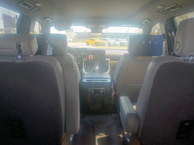 2025 GMC Yukon Elevation