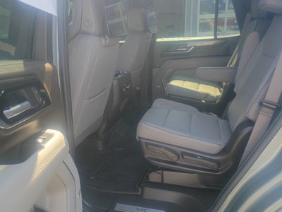2025 GMC Yukon Elevation