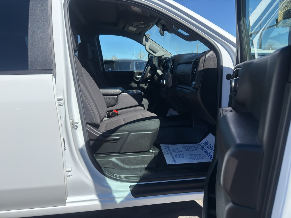 2024 GMC Sierra Pro