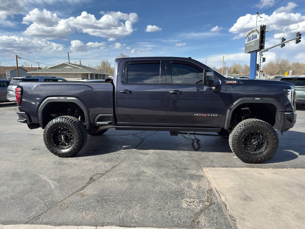 2024 GMC Sierra AT4