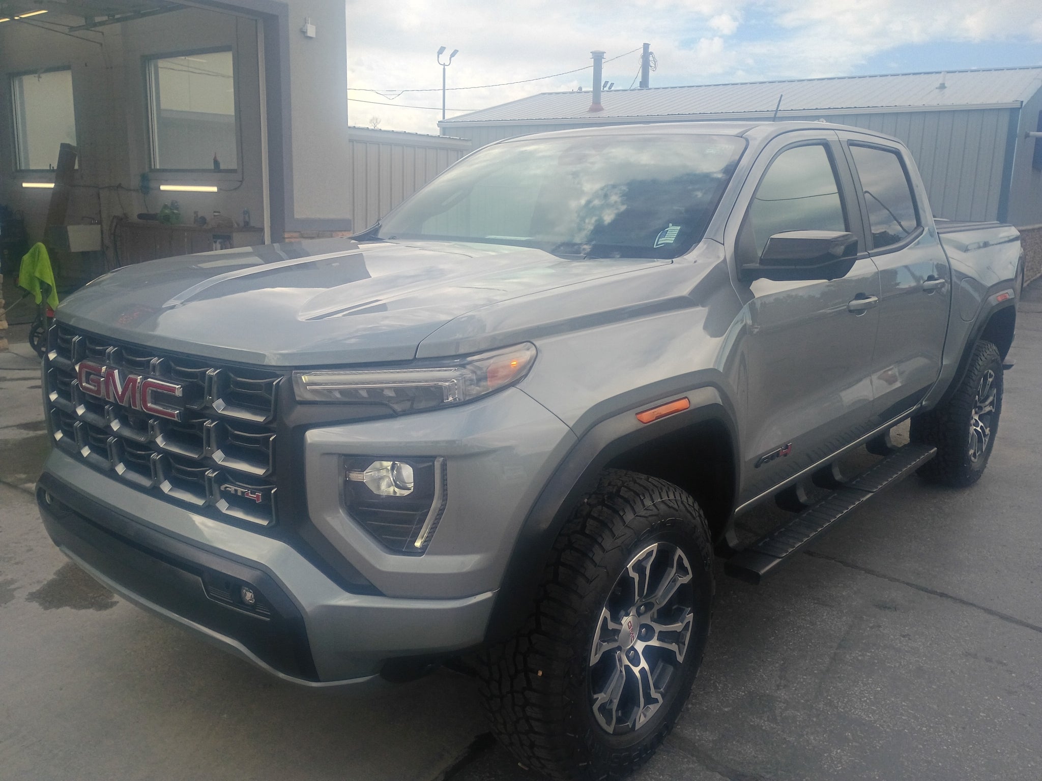2023 GMC Canyon AT4