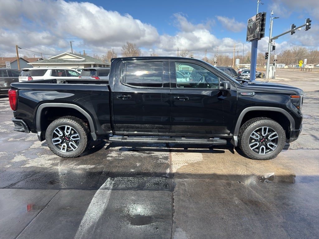 2023 GMC Sierra AT4