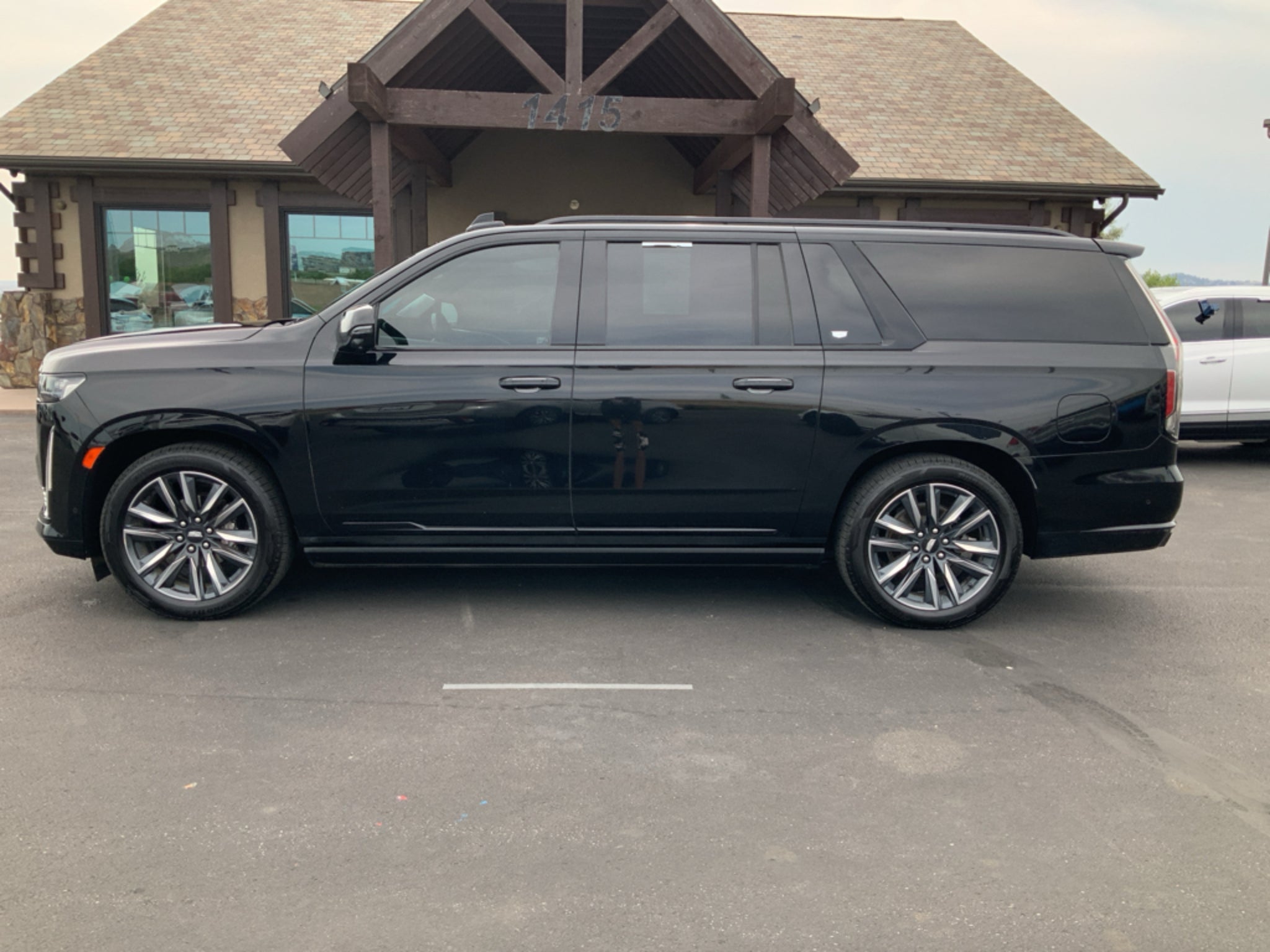 2022 Cadillac Escalade ESV Sport Platinum