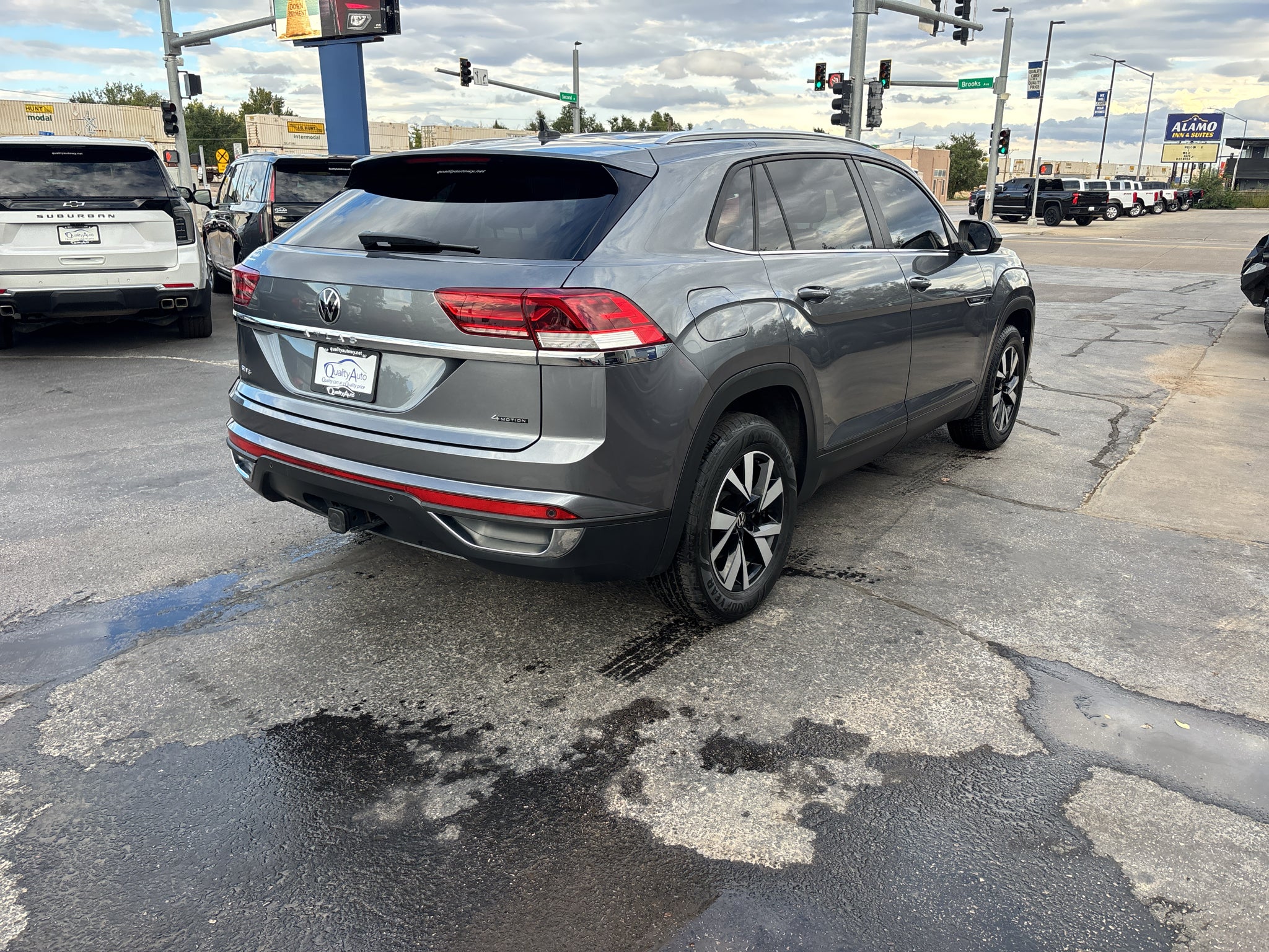 2023 Volkswagen Atlas Cross Sport 3.6L V6 SE w/Technology