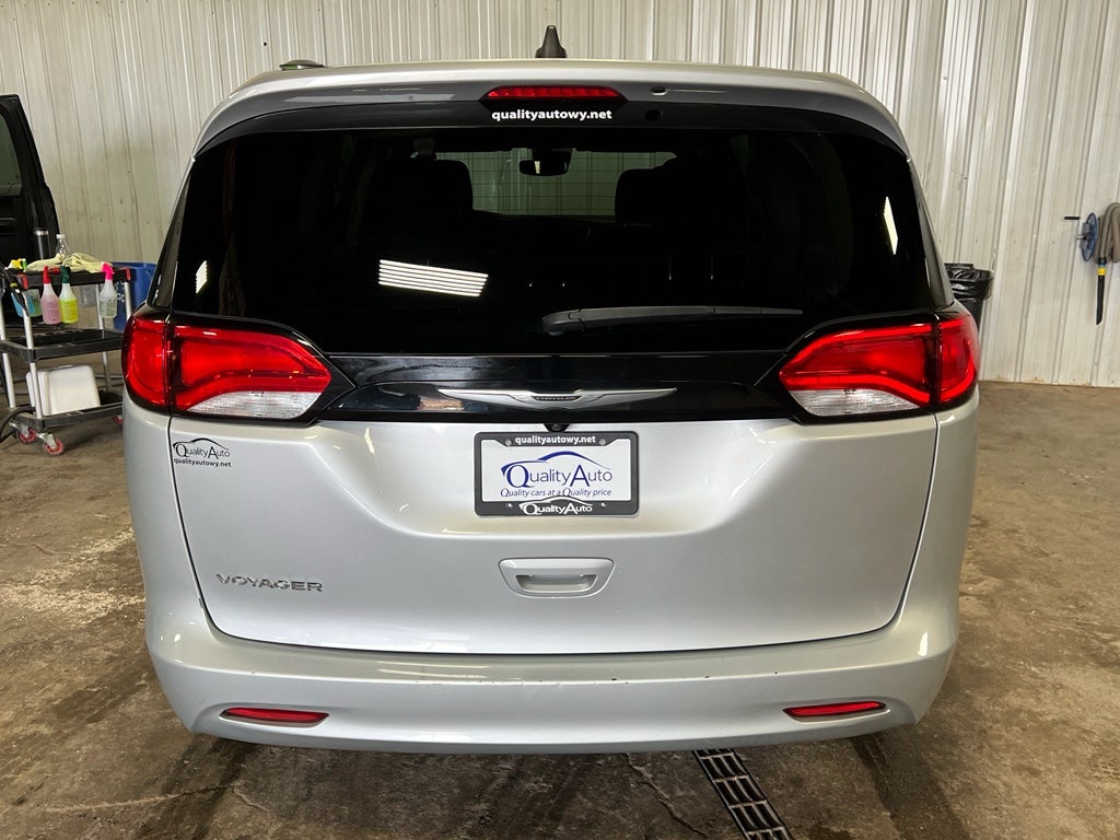 2023 Chrysler Voyager LX