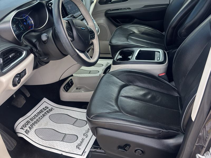 2020 Chrysler Pacifica Hybrid Limited