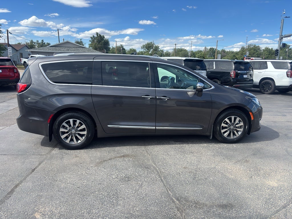 2020 Chrysler Pacifica Hybrid Limited
