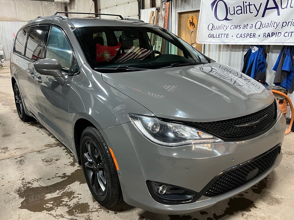 2020 Chrysler Pacifica Touring L