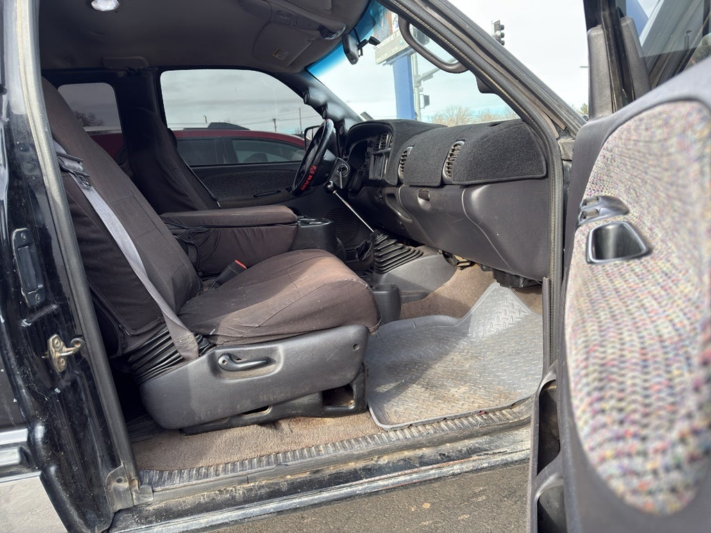 2002 Dodge Ram Pickup Base