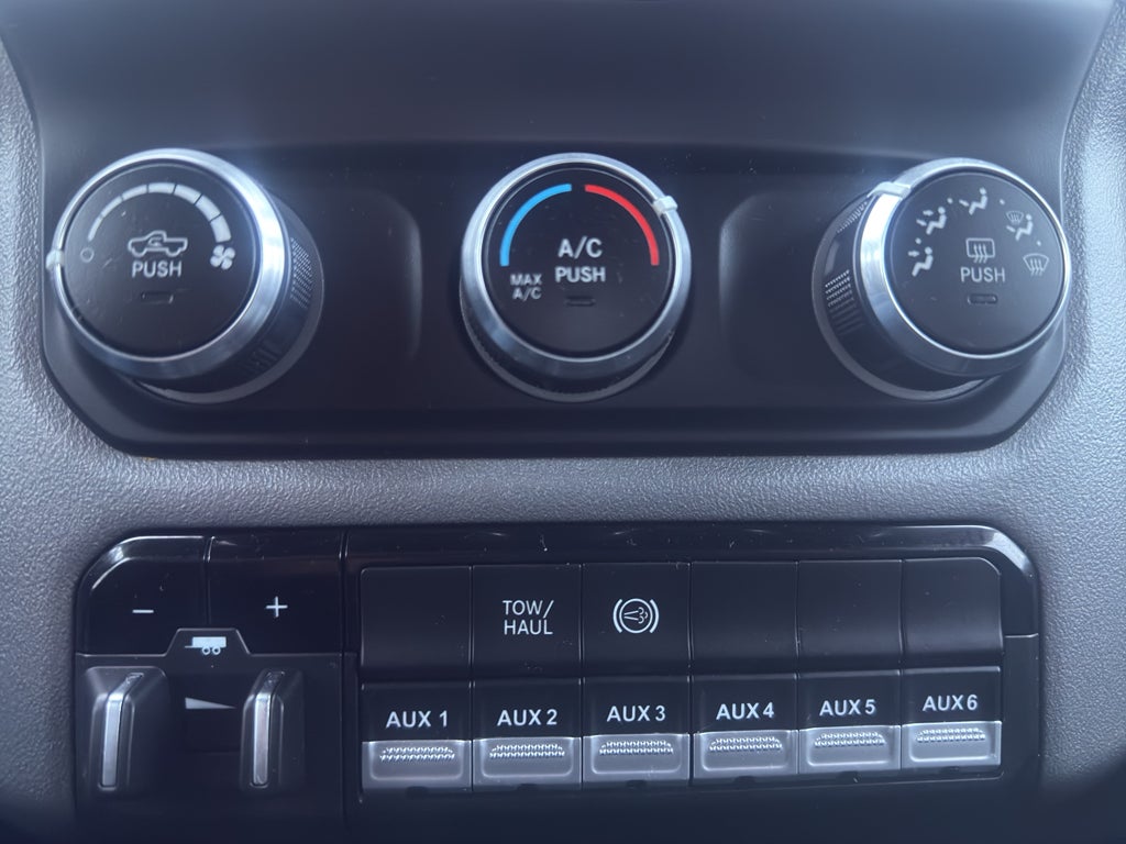 2024 RAM 3500 Chassis SLT