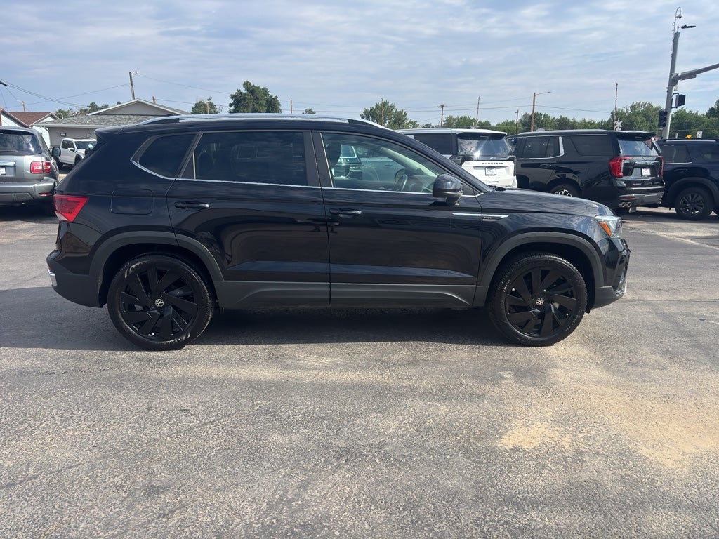2024 Volkswagen Taos SE