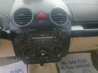 2009 Volkswagen New Beetle S