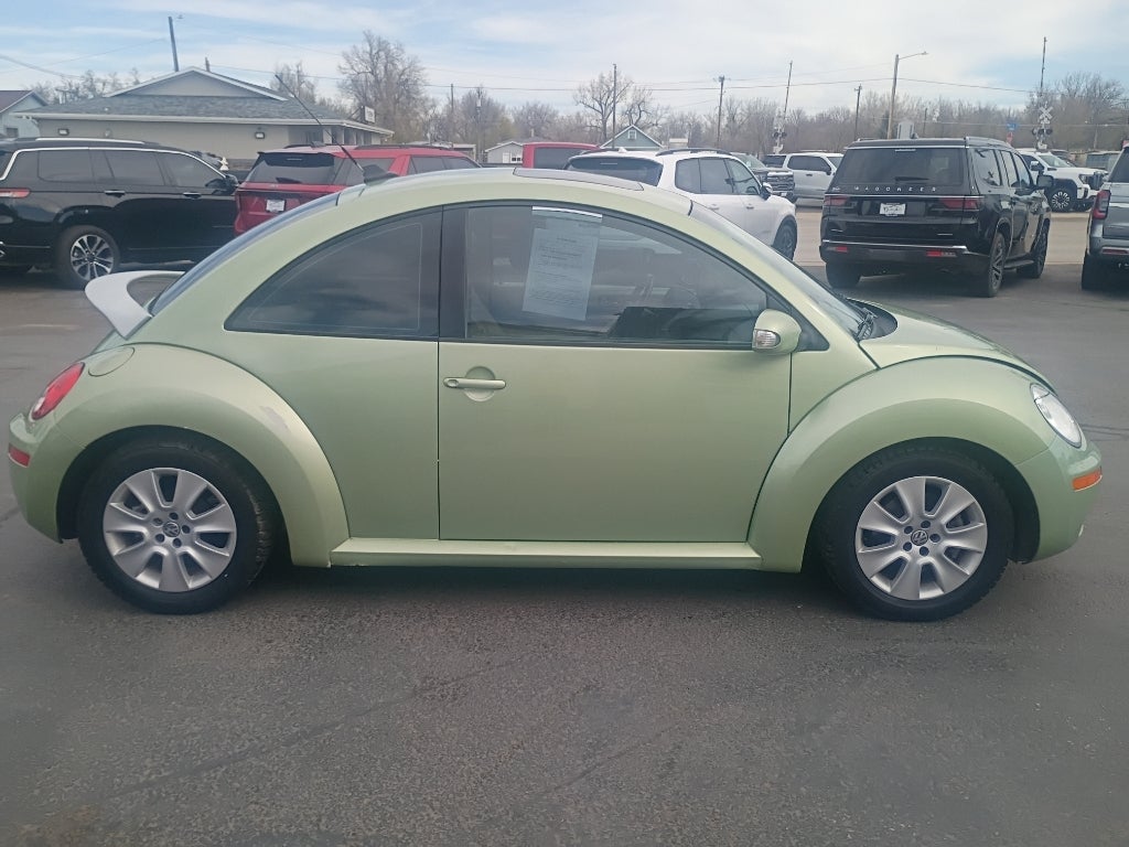 2009 Volkswagen New Beetle S