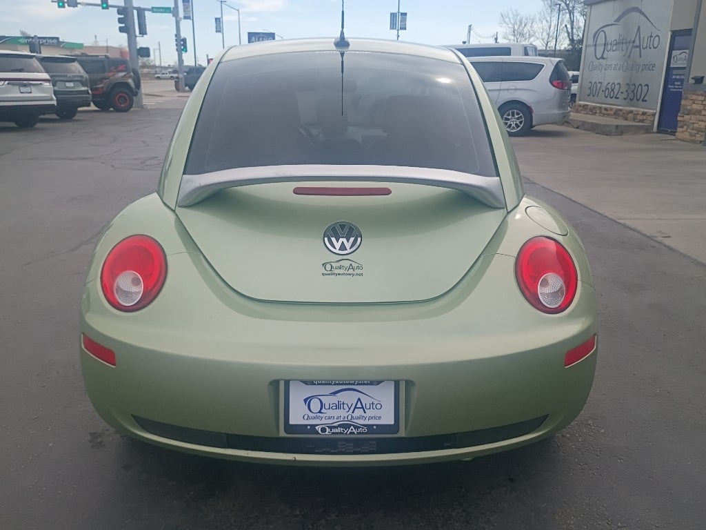 2009 Volkswagen New Beetle S