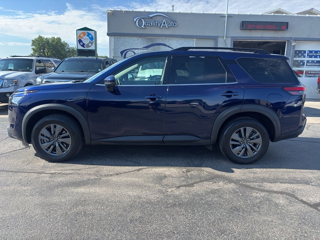 2024 Nissan Pathfinder SV