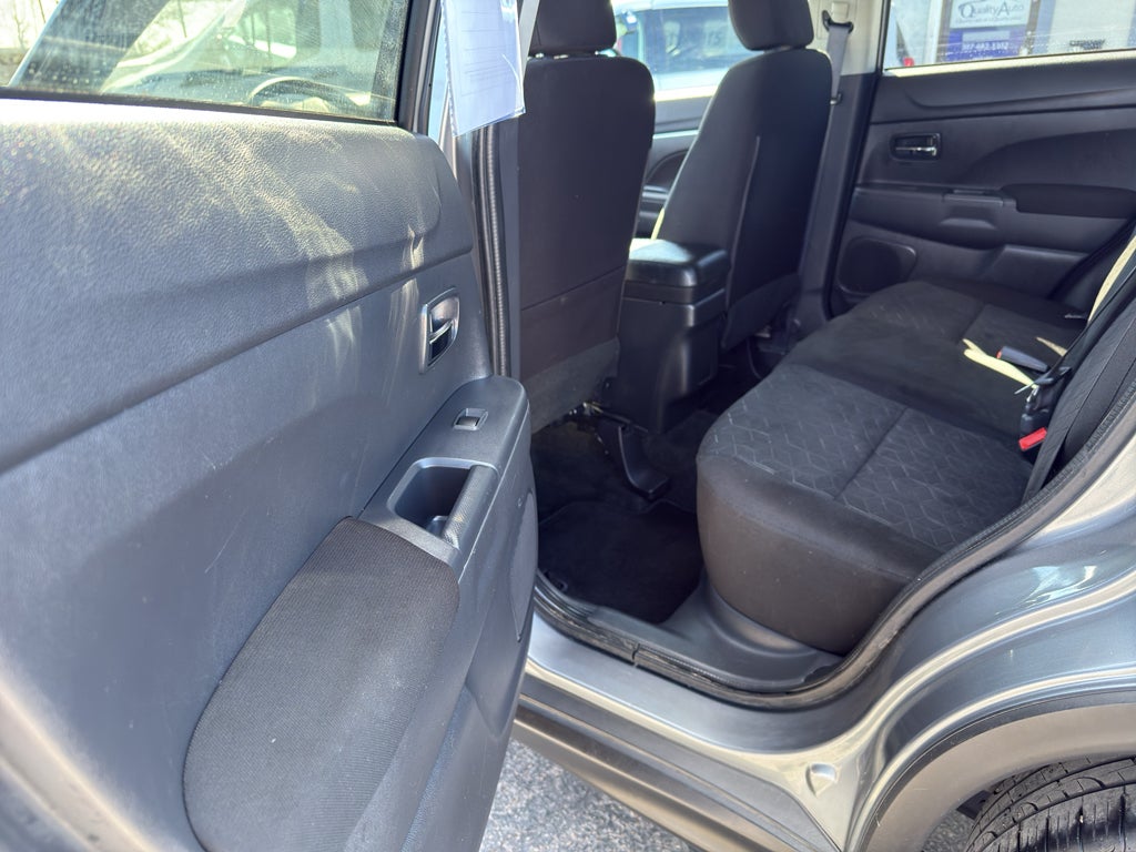 2024 Mitsubishi Outlander Sport ES