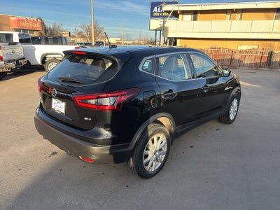 2022 Nissan Rogue Sport SV
