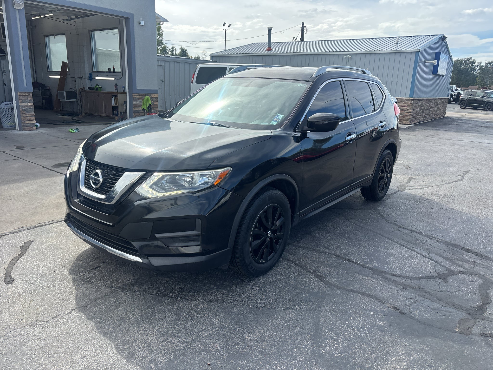 2017 Nissan Rogue SV