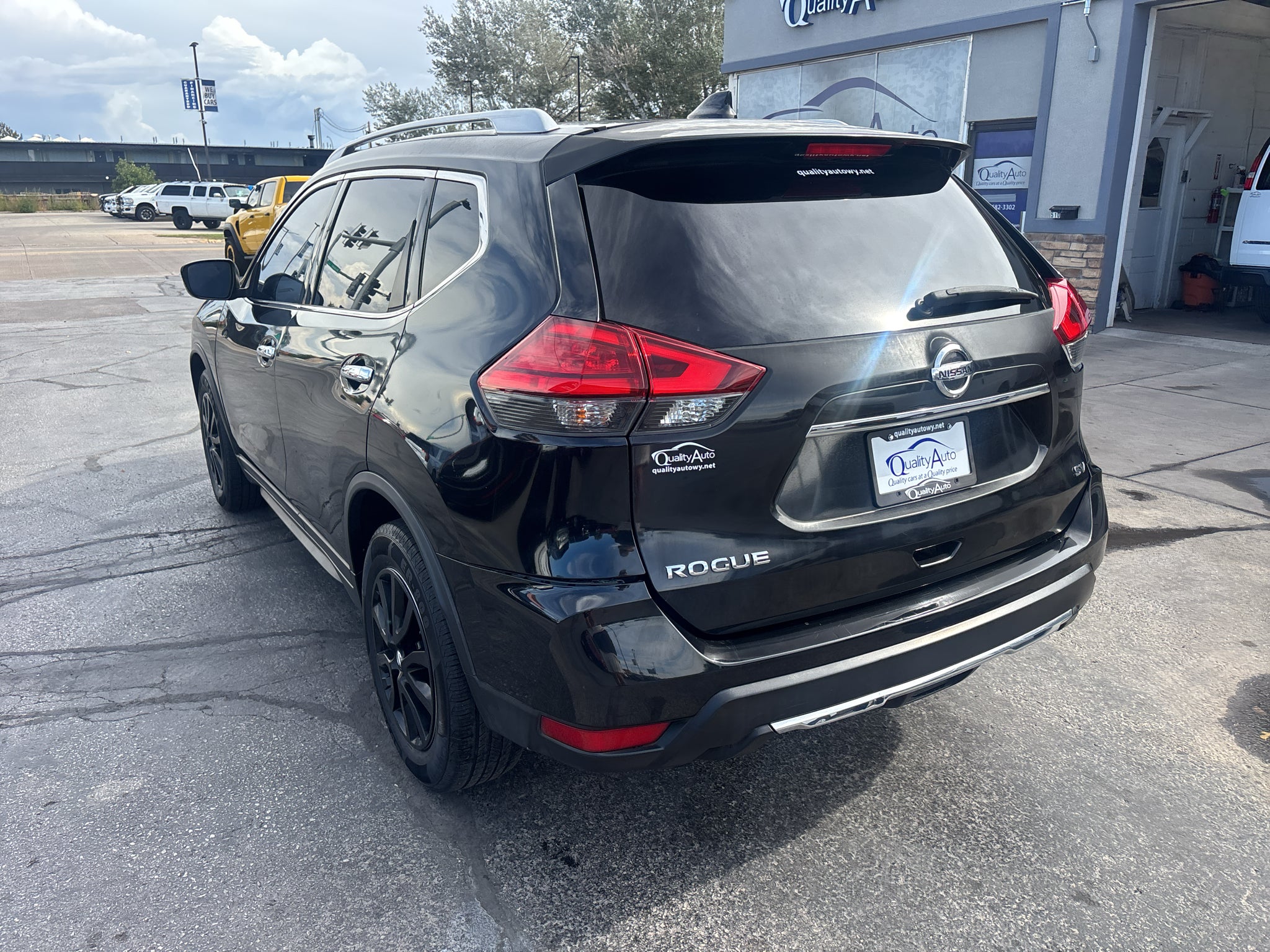 2017 Nissan Rogue SV