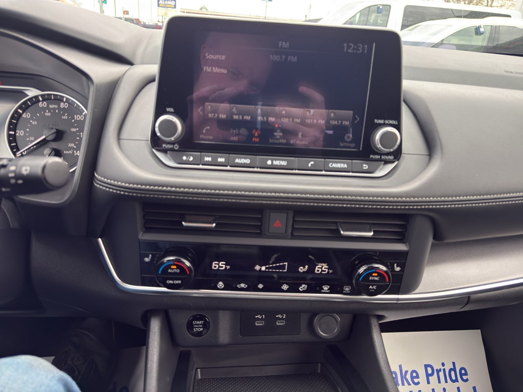 2024 Nissan Rogue SV